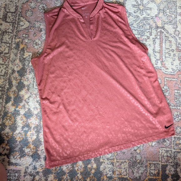 2/$20 Nike Women's Sleeveless Top in Rust Red Leopard XL Golf - Picture 1 of 6